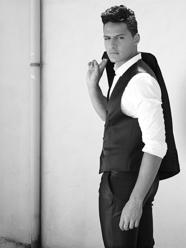 autowb: 2.13; 1.00; 1.46, kelvin=4040, tint=0.0096