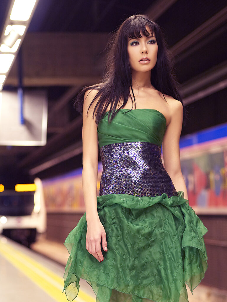 autowb: 1.98; 1.00; 2.08, kelvin=3168, tint= 0.0037