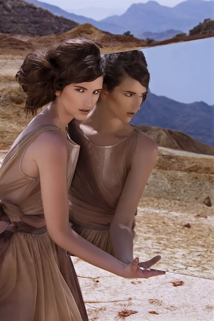 112 editorial runwaystyle magazine maquillaje de Toñi Lillo, peinados de Anna Romero modelo rocio de escala m, en Mazarron