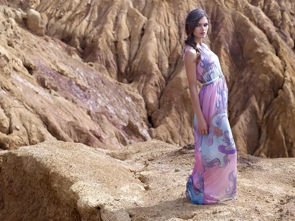 28 catalogo amarillolimon con Larisa de escala m