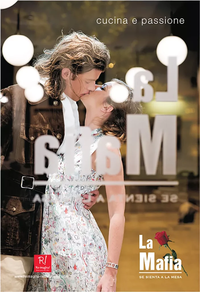 90 imagen la mafia se sienta a la mesa. direccion artistica de Juanjo Hernandez, modelos Pablo Albertos de wilhelmina y Karina de escala m